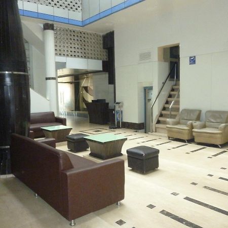 Hotel Stars Mumbai  Buitenkant foto