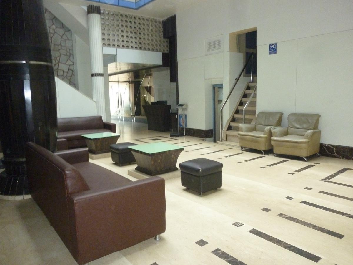 Hotel Stars Mumbai  Buitenkant foto